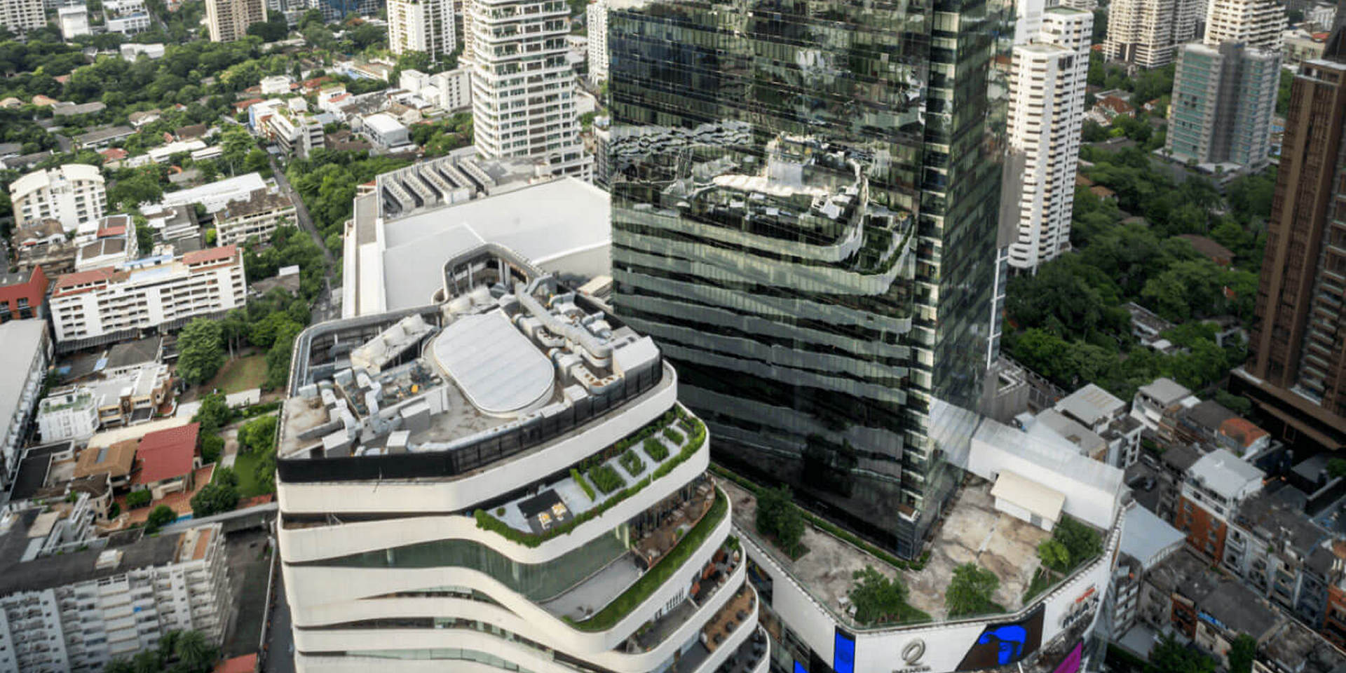 อาคารสํานักงานให้เช่า ออฟฟิศให้เช่า สุขุมวิท พร้อมพงษ์ อาคารภิรัชทาวเวอร์ แอท เอ็มควอเทียร์  BHIRAJ TOWER at EmQuartier